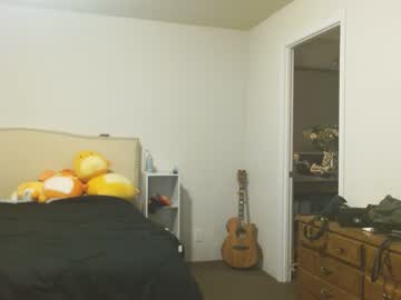 couple
        bunnycat323 cam image #1121616