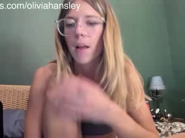 girl
        oliviahansleyy cam image #2833975