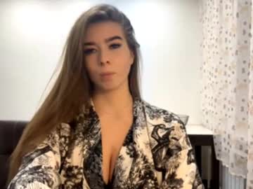 girl
        breeemans cam image #4288105