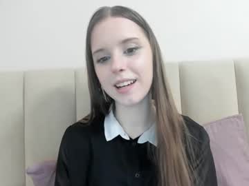 girl
        hellybieber cam image #3739716
