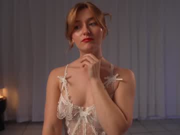 girl
        alisonrouge cam image #4586379