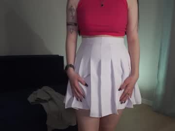 girl
        50secondstomoon cam image #4150578