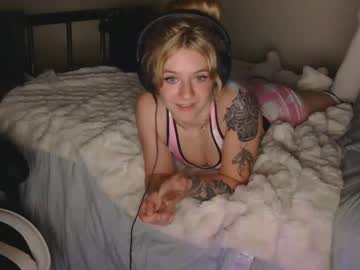 girl Webcam Girls Sex Thressome And Foursome with carolinecowgirl