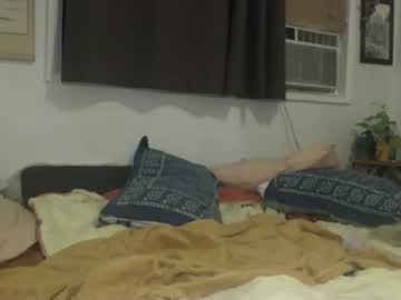 girl
        bambidear420 cam image #1192879