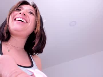 couple
        candyxtreo cam image #3947067