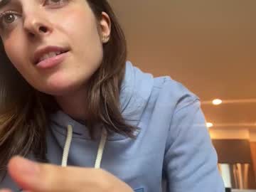 girl
        rosykindred cam image #1593022