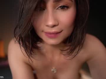 girl
        alejastorm cam image #1048934