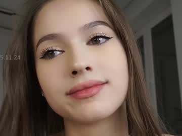 girl
        hecola cam image #3608682