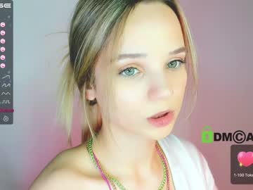 girl
        gorgeous_bunny cam image #395708