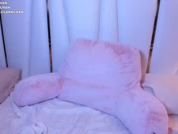 girl
        clara_chan cam image #321615