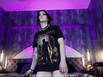 girl
        charlotte_germanotta_ cam image #3517441