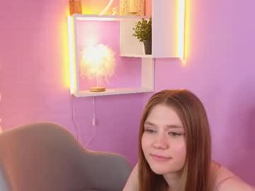 girl
        alisia_spinnet cam image #4440306