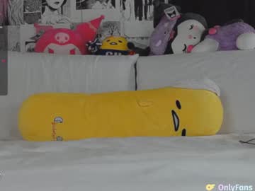 girl
        yogendub cam image #2911851
