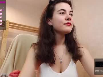 girl
        mila_kimm cam image #456197