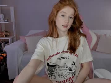 girl
        leahsthetics cam image #4524847