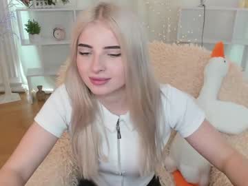 girl
        nika_queen_ cam image #3453043