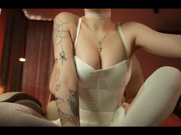 girl
        severs_enigma cam image #4252200