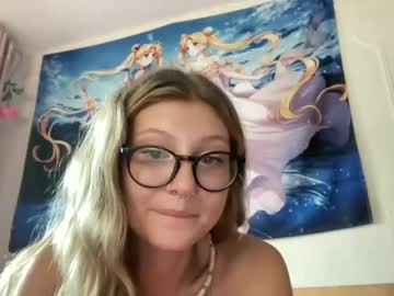 girl
        princesszelda22 cam image #2914254