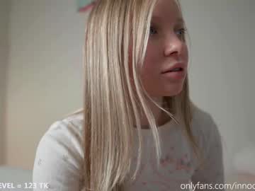 girl
        pureangeldolores cam image #1803018