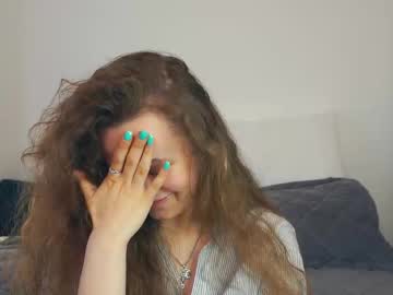 girl
        kendraedger cam image #4669569