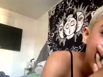 girl
        fxrbiddenfruitt cam image #1634355