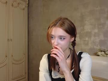 girl
        wiloneakerley cam image #3131135