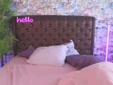 girl
        angelina_new cam image #3347242