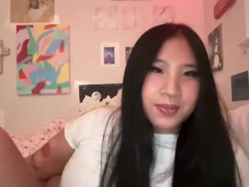 girl
        bunnysworld999 cam image #4198298