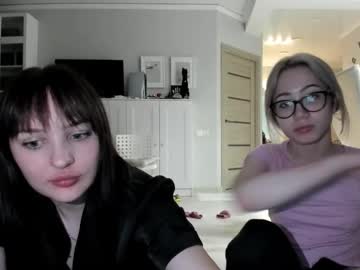 couple Webcam Girls Sex Thressome And Foursome with pinkdoll1