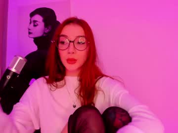 girl
        thecosmicgirl cam image #4040486
