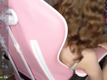 girl
        lolliruth cam image #3096159