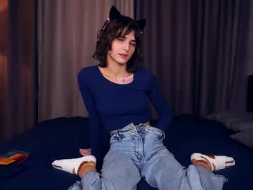 girl
        odettehatt cam image #4187557