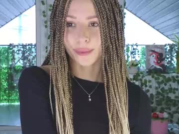 girl
        yononeey cam image #4507102
