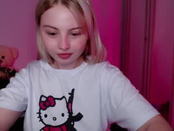 girl
        shy_blondiee cam image #573925