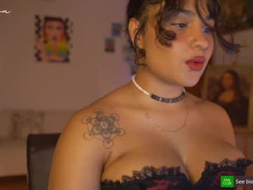 girl
        arletnoa cam image #2362956