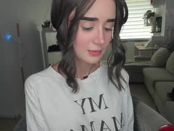 girl
        lonelly_lolly98 cam image #4239927