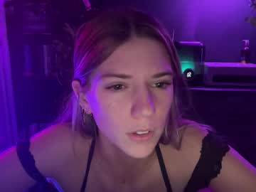 girl
        oliviahansleyy cam image #3978296