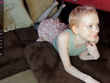 girl
        everibudi cam image #805207