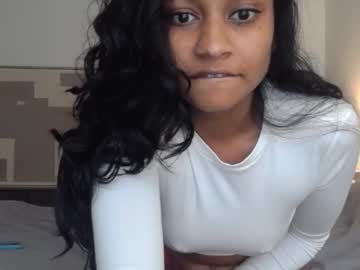 girl
        xzaramx cam image #2515565