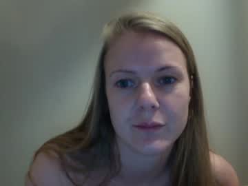 girl
        biigbb cam image #181490