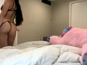 girl
        dreamy_gabriella01 cam image #3456122