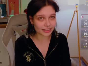 girl
        melan1e_ cam image #4145708