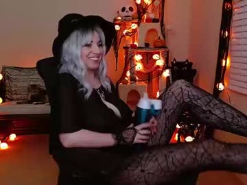 girl
        thekittykatbar cam image #1830109