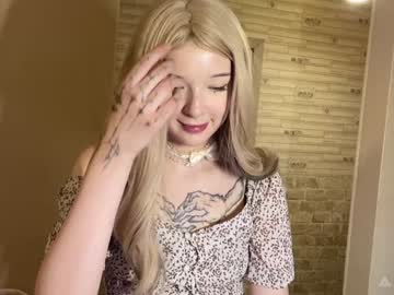 girl
        michelle_roze cam image #2975994