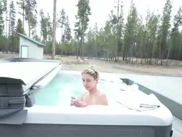 couple
        blondefoxsilverfox cam image #2702067