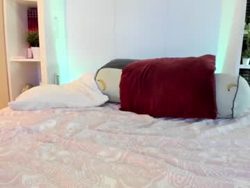 girl
        mis_eva cam image #2777955