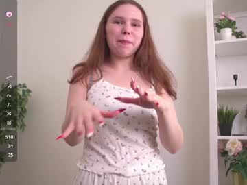 girl
        sunmiu cam image #4185108
