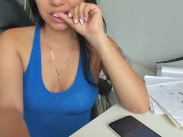 couple
        emillybrowm cam image #4421265