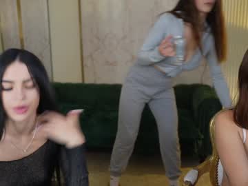 girl
        kira0541 cam image #3511415