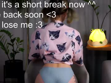 girl
        taitehambelton cam image #3925813